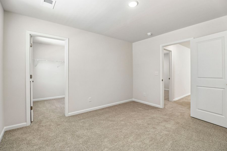 Spacious, unfurnished interior of a new home in Victorywoods Village, Columbia (Image 31).