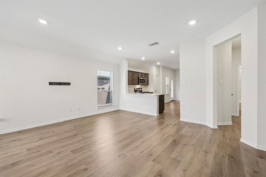 Spacious, unfurnished interior of a new home in , Lavon (Image 28). Spacious, unfurnished interior of a new home in , Lavon (Image 28).