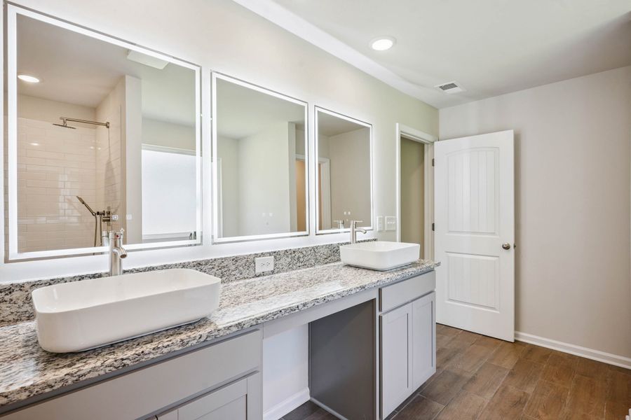 4br New Home in McDonough, GA.  - Slide 42