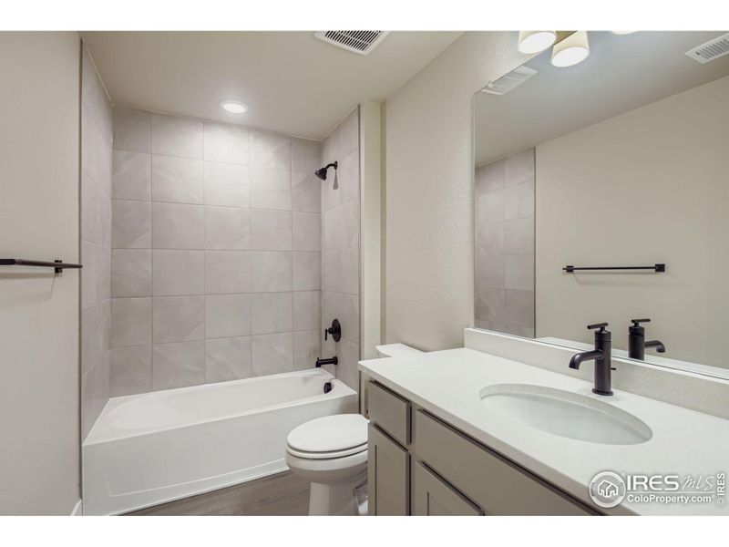 Furnished interior view inside a new home in , Fort Collins (Image 13). Furnished interior view inside a new home in , Fort Collins (Image 13).