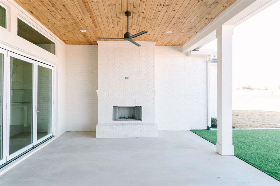 Exterior details and patio area of a home in , Aledo (Image 4).