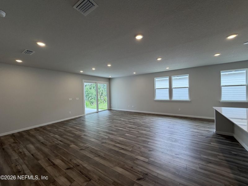 Spacious, unfurnished interior of a new home in Reserve East, Flagler Beach (Image 55).