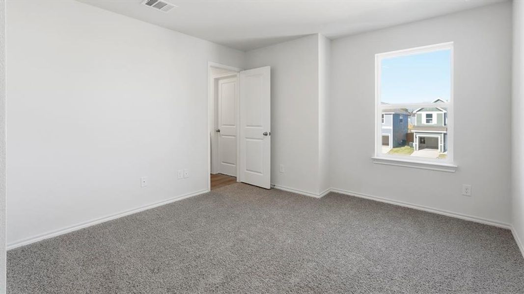 Spacious, unfurnished interior of a new home in Arbor Trails South, Princeton (Image 30).