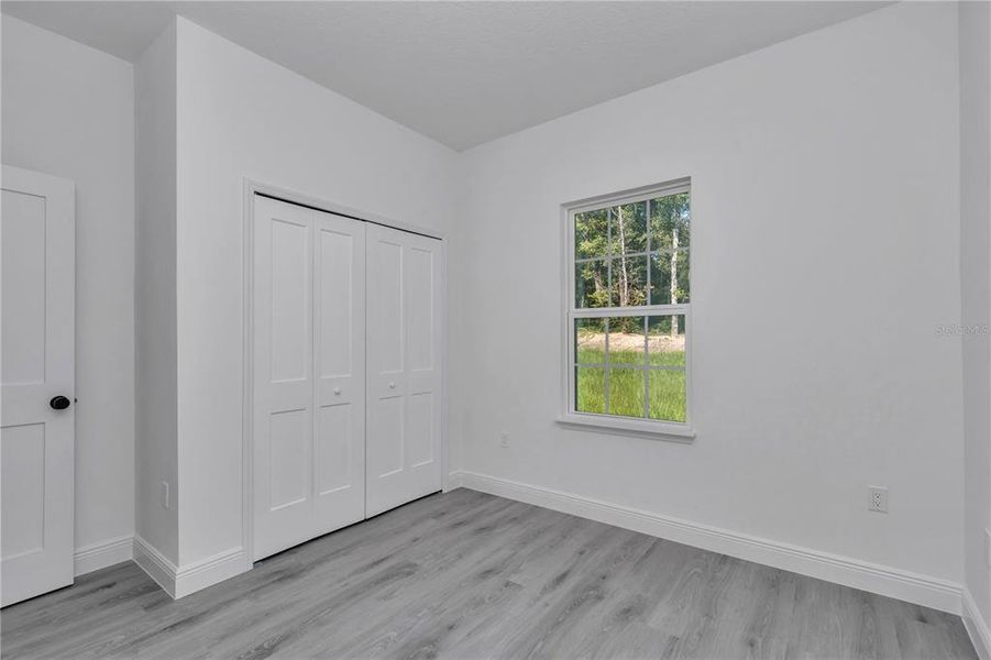 Spacious, unfurnished interior of a new home in , Citrus Springs (Image 13).
