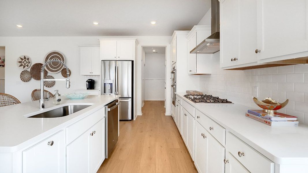 1919 Collins Kitchen 2of5 F1 Base2