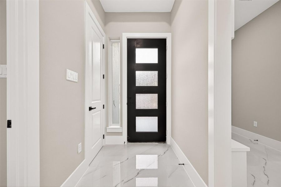 Spacious, unfurnished interior of a new home in , Houston (Image 20).