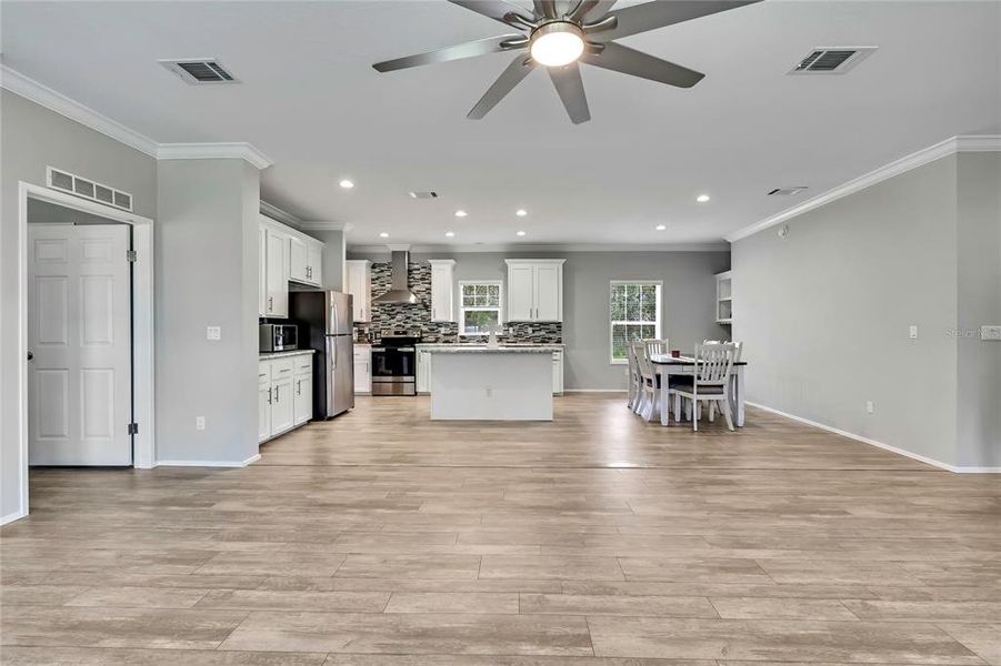 Image 38 of a home in .