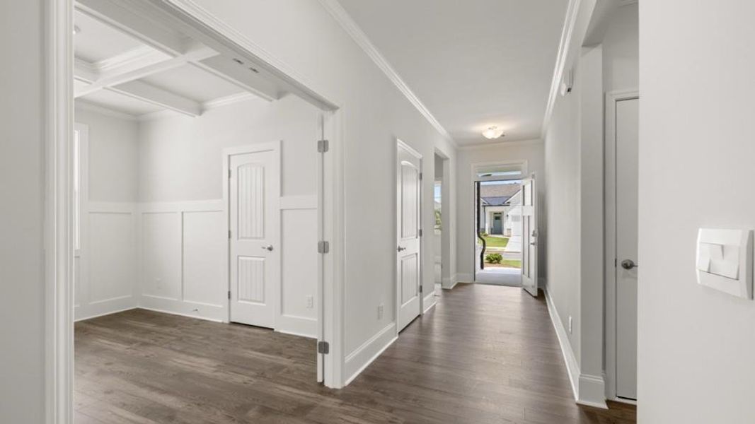 Spacious, unfurnished interior of a new home in , Dallas (Image 17).