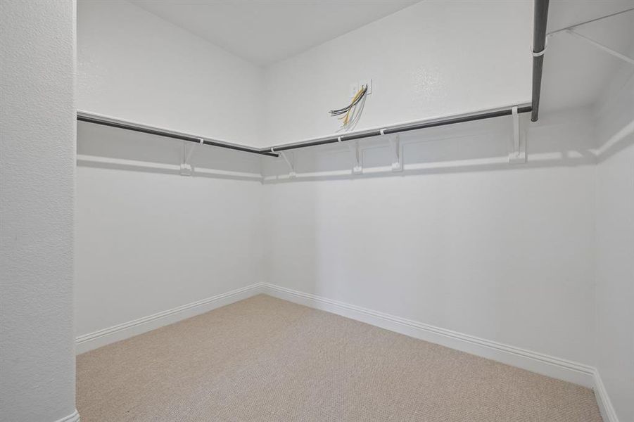 Spacious, unfurnished interior of a new home in Lakehaven - Signature Series, Farmersville (Image 21).