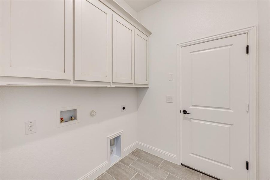 Spacious, unfurnished interior of a new home in West Crossing, Anna (Image 24). Spacious, unfurnished interior of a new home in West Crossing, Anna (Image 24).