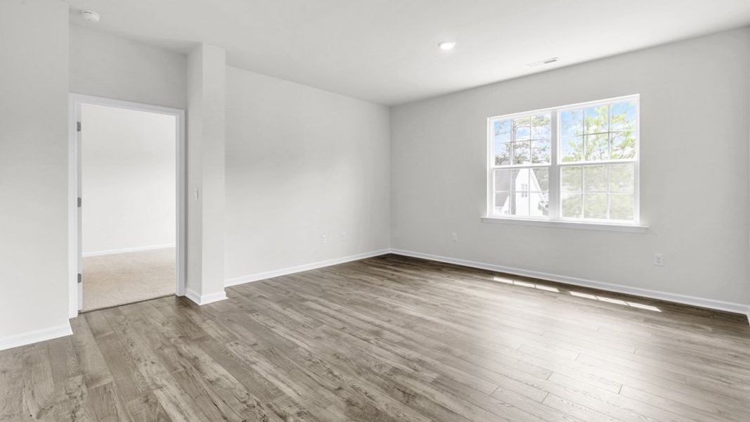 Spacious, unfurnished interior of a new home in Bryson Park, Lexington (Image 20).