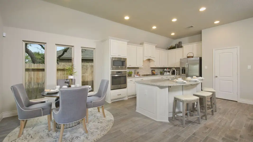 Representative furnished interior of a home built from the 2935W by Perry Homes in Briarley, Montgomery (Image 14).