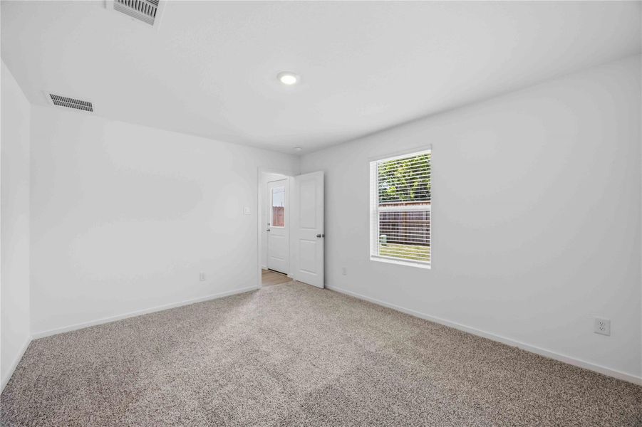 Spacious, unfurnished interior of a new home in Legacy Village, Houston (Image 22). Spacious, unfurnished interior of a new home in Legacy Village, Houston (Image 22).