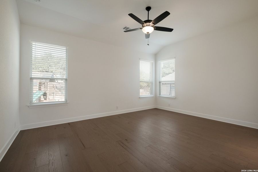 Spacious, unfurnished interior of a new home in , Boerne (Image 26).