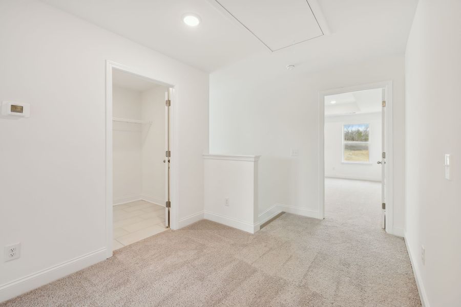 Spacious, unfurnished interior of a new home in Willow Landing, Mount Juliet (Image 25).