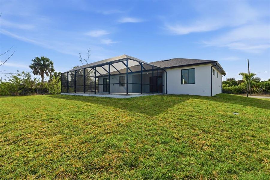 Exterior details and patio area of a home in , Port Charlotte (Image 28).