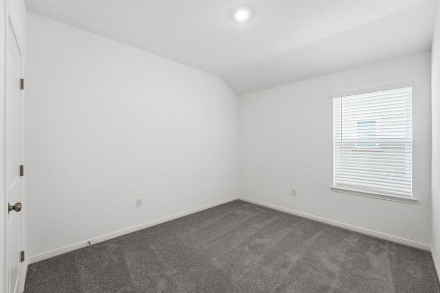 Spacious, unfurnished interior of a new home in Longview, Del Valle (Image 18).