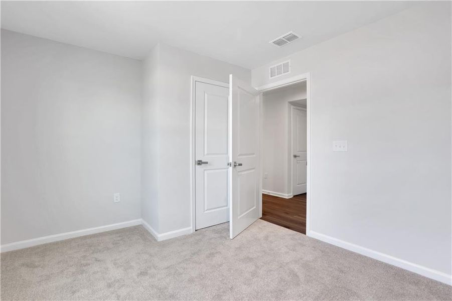Spacious, unfurnished interior of a new home in Summertree, Stone Mountain (Image 26).