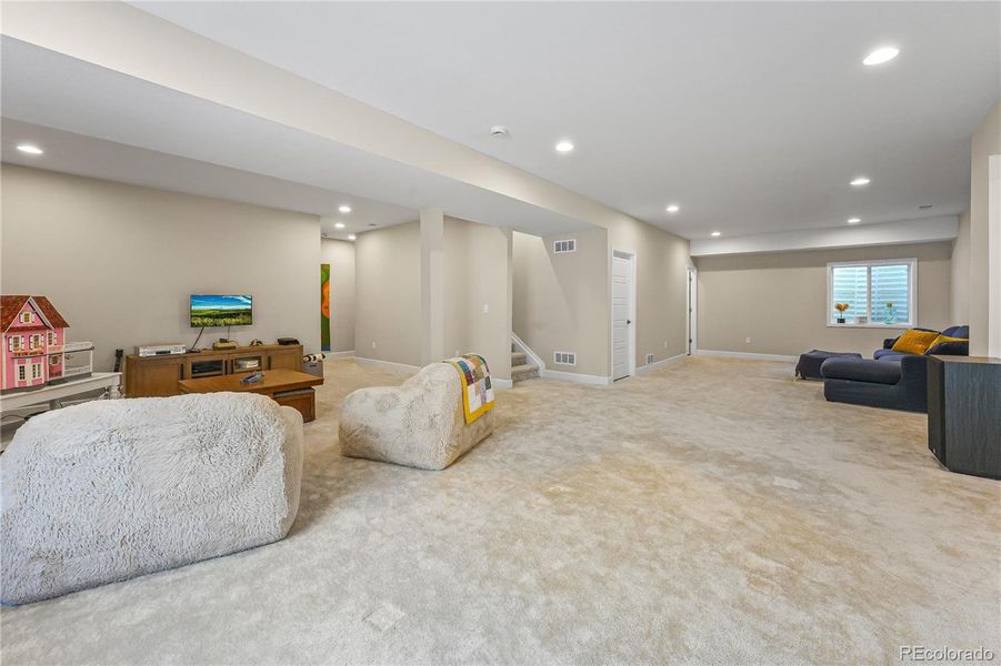 Furnished interior view inside a new home in Settler's Crossing, Commerce City (Image 47).
