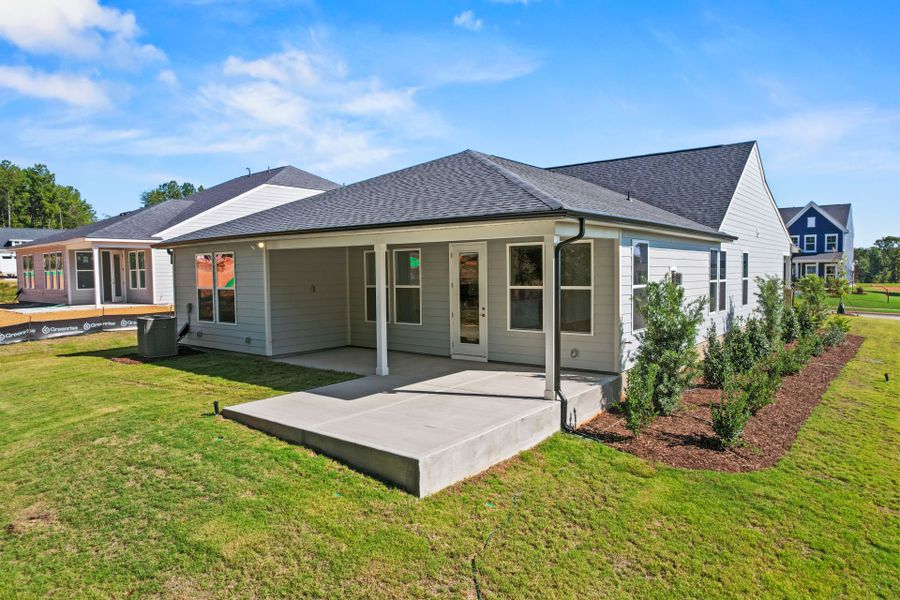 Exterior details and patio area of a home in Kinsdale, Lancaster (Image 45).
