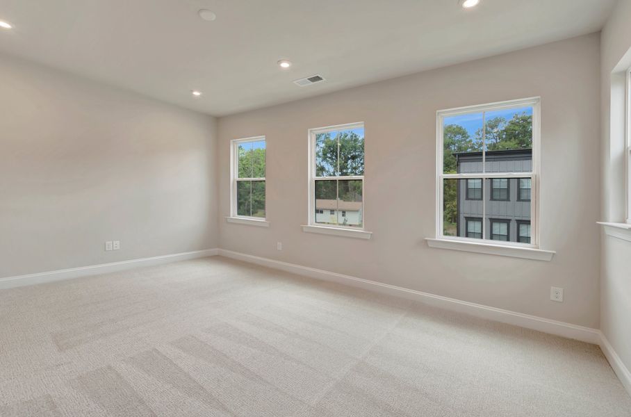 Spacious, unfurnished interior of a new home in Old Town Village, Waxhaw (Image 26).