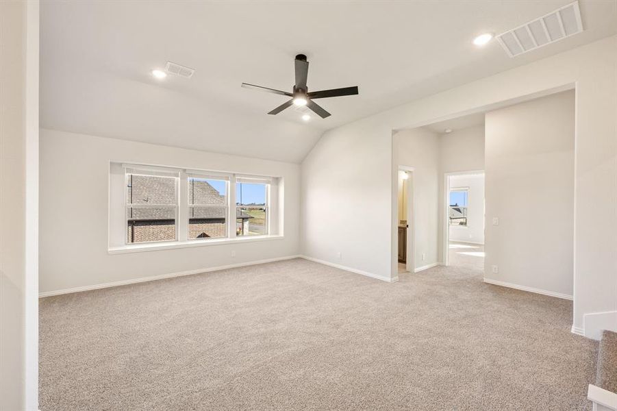 Spacious, unfurnished interior of a new home in Coyote Crossing, Godley (Image 22). Spacious, unfurnished interior of a new home in Coyote Crossing, Godley (Image 22).