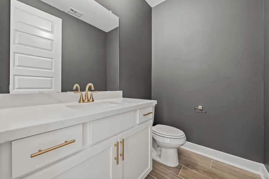 Representative image. Features, specifications, selections and colors may vary. Representative image. Features, specifications, selections and colors may vary.