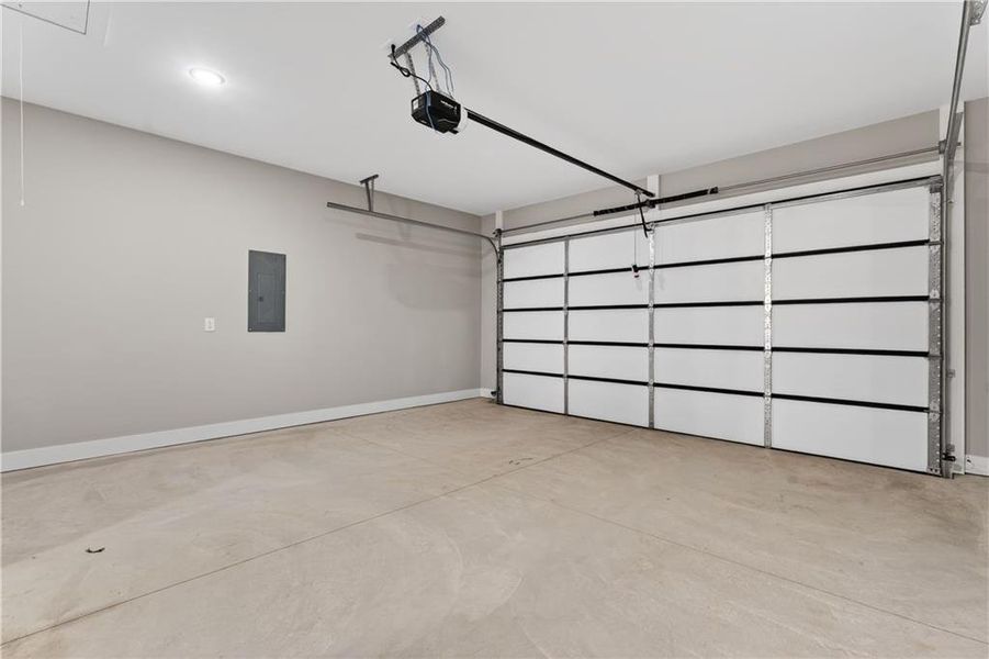 Spacious, unfurnished interior of a new home in , Ellijay (Image 31).