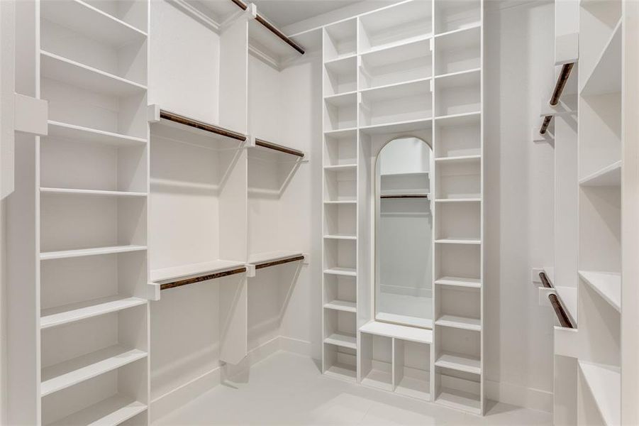 Spacious, unfurnished interior of a new home in , Fort Worth (Image 23).