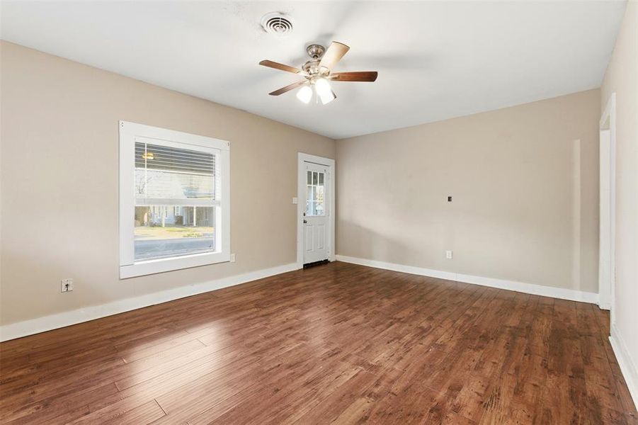Spacious, unfurnished interior of a new home in , Cleburne (Image 15).