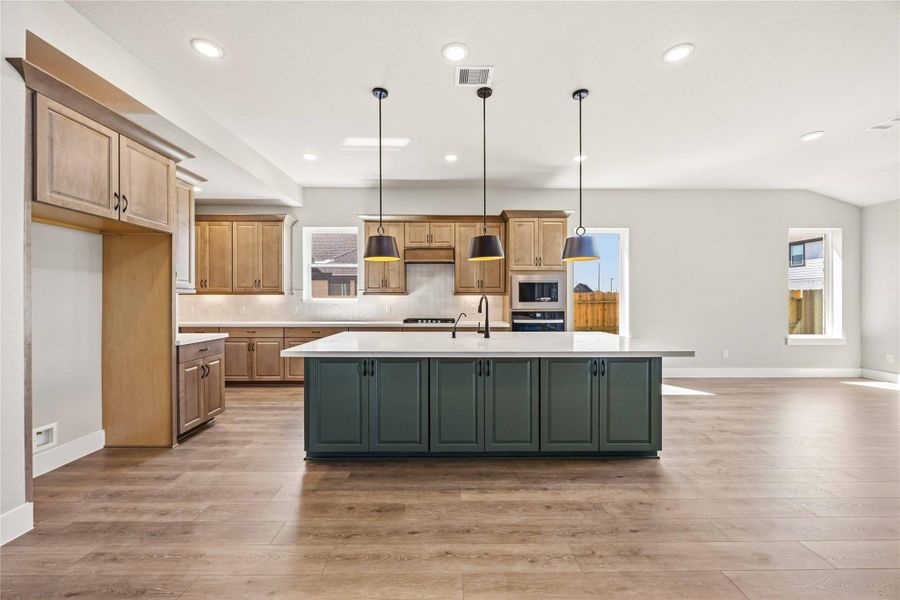 Furnished interior view inside a new home in Valencia, Manvel (Image 15).