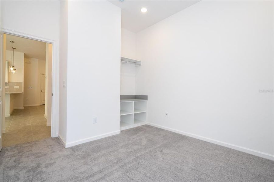 Spacious, unfurnished interior of a new home in Paradiso Grande, Orlando (Image 36).