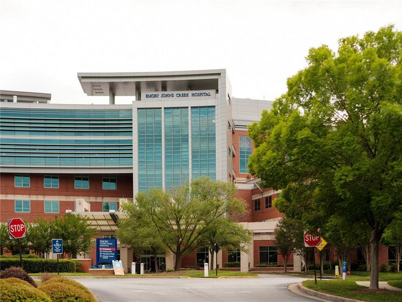 Image 50 of a home in Knollwood.