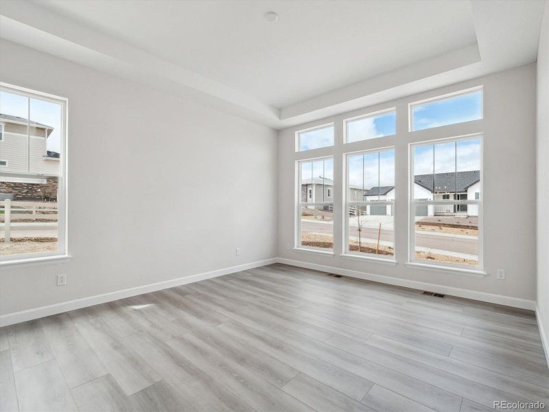 Spacious, unfurnished interior of a new home in Vista Pines at Crystal Valley, Castle Rock (Image 29).