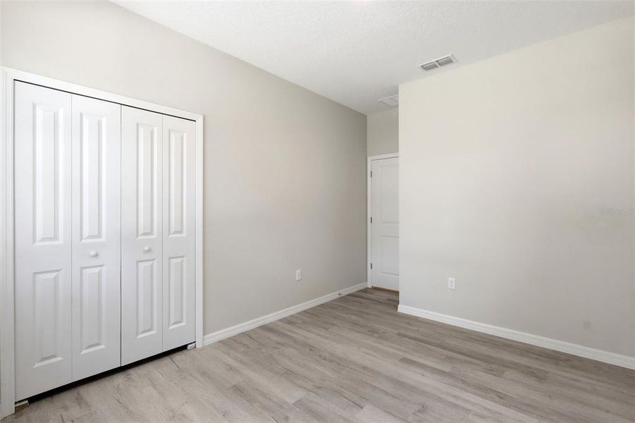 Spacious, unfurnished interior of a new home in , Eustis (Image 13).