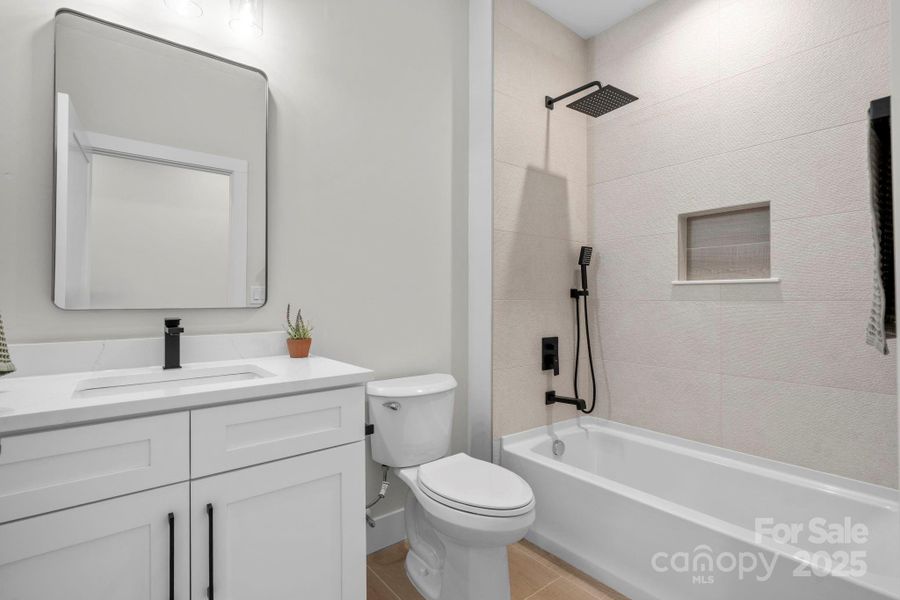 Furnished interior view inside a new home in , Lincolnton (Image 5).