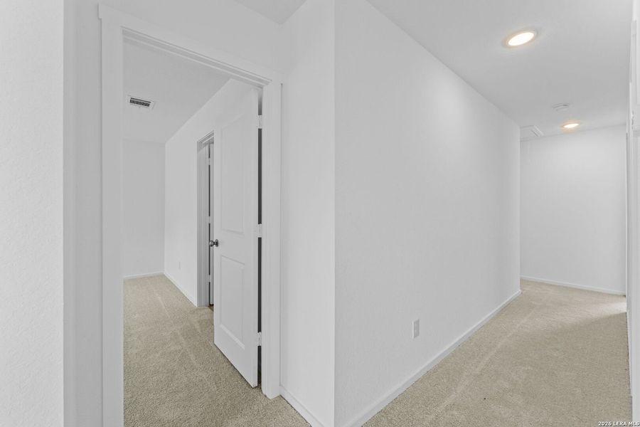 Spacious, unfurnished interior of a new home in Waterwheel, San Antonio (Image 19).