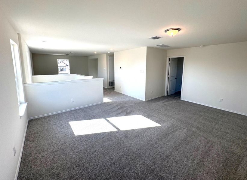 Spacious, unfurnished interior of a new home in Sonterra - Cool Water, Jarrell (Image 28).