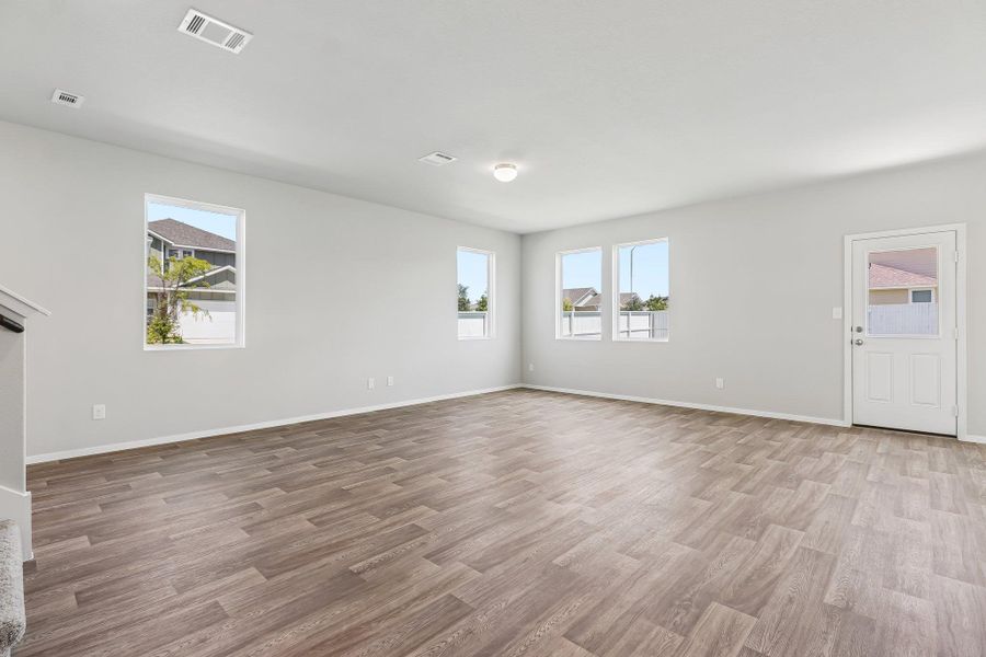 Spacious, unfurnished interior of a new home in Harvest Ridge, Elgin (Image 27). Spacious, unfurnished interior of a new home in Harvest Ridge, Elgin (Image 27).