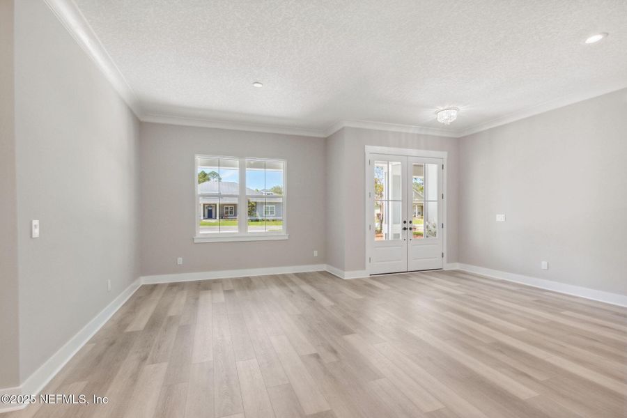 Spacious, unfurnished interior of a new home in , Yulee (Image 27).