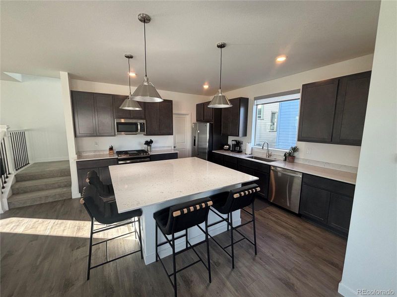 Kitchen with quartz counter tops