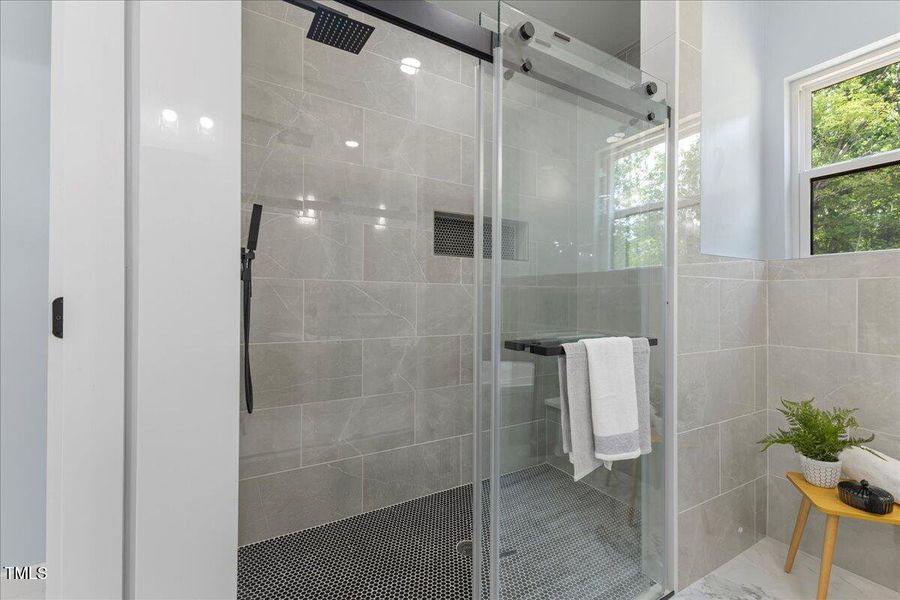 27-123-125 Ottawa Dr