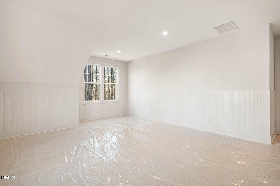 2044355995524827465-57