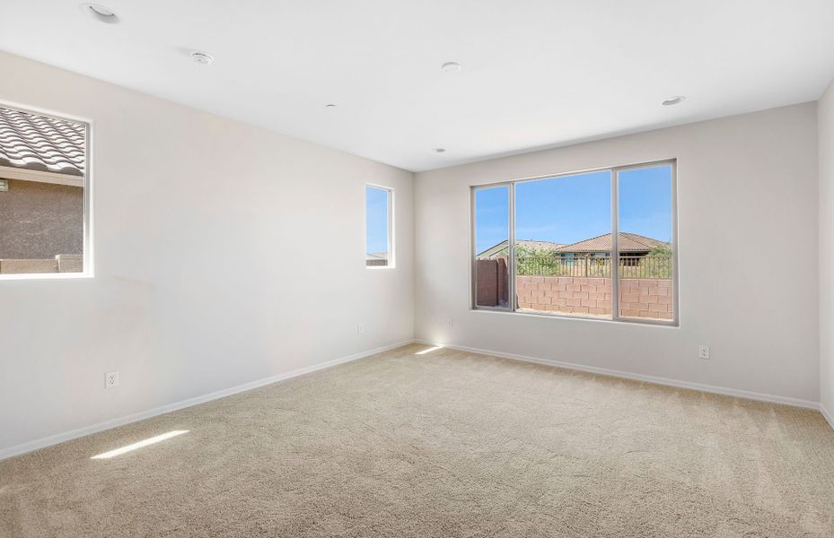 Spacious, unfurnished interior of a new home in Vistoso Canyon Estates, Oro Valley (Image 16).