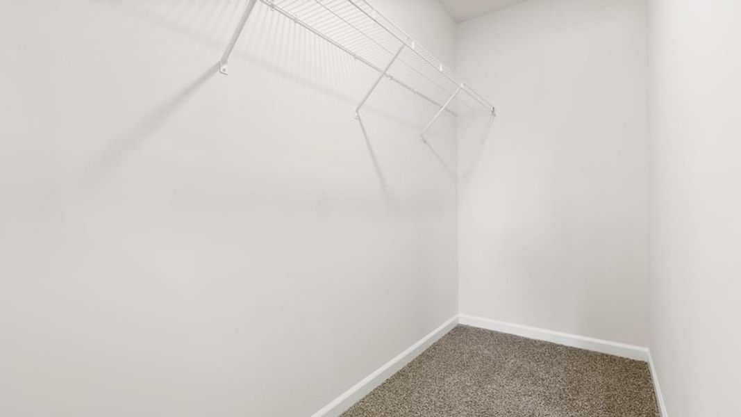 Spacious, unfurnished interior of a new home in Cascade Point, Seneca (Image 28).