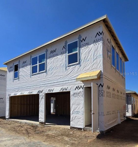 3 Car Garage/Garage Apartment