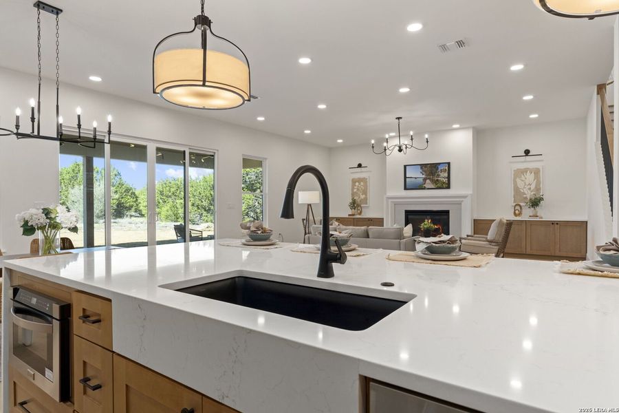 Furnished interior view inside a new home in , Bandera (Image 11).