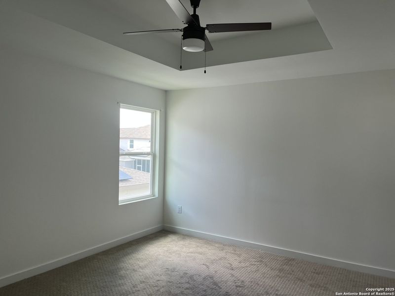 Spacious, unfurnished interior of a new home in , Laredo (Image 23). Spacious, unfurnished interior of a new home in , Laredo (Image 23).