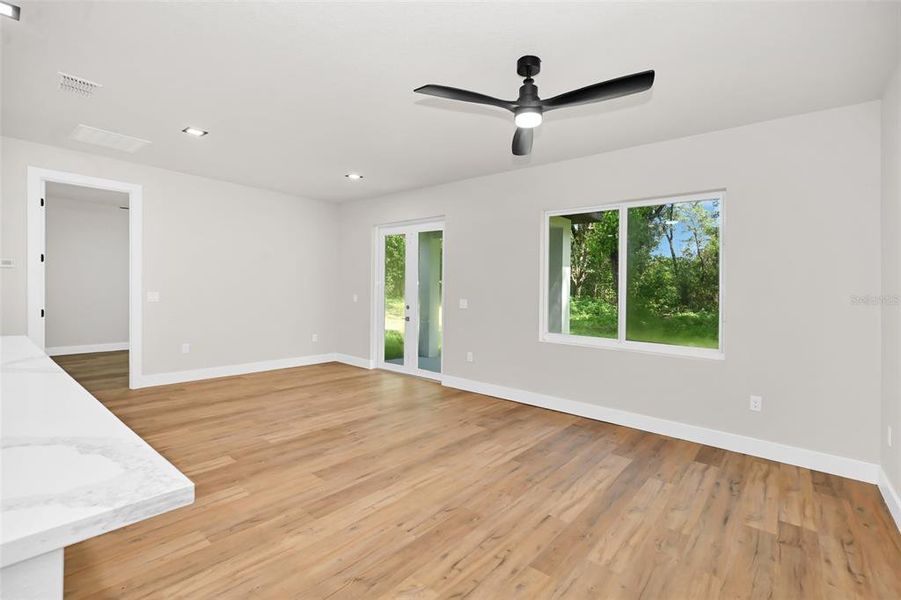Spacious, unfurnished interior of a new home in , Dunnellon (Image 20).