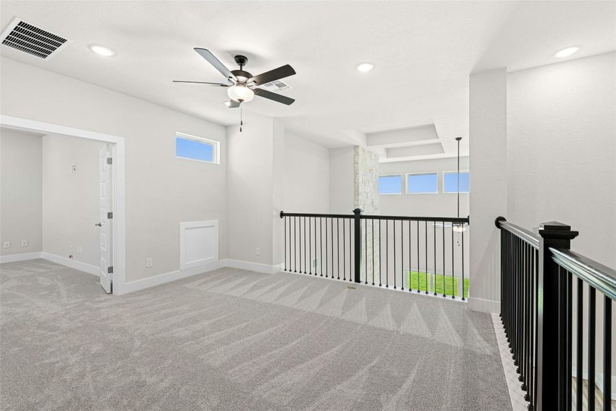 Spacious, unfurnished interior of a new home in Santa Rita Ranch, Liberty Hill (Image 31).